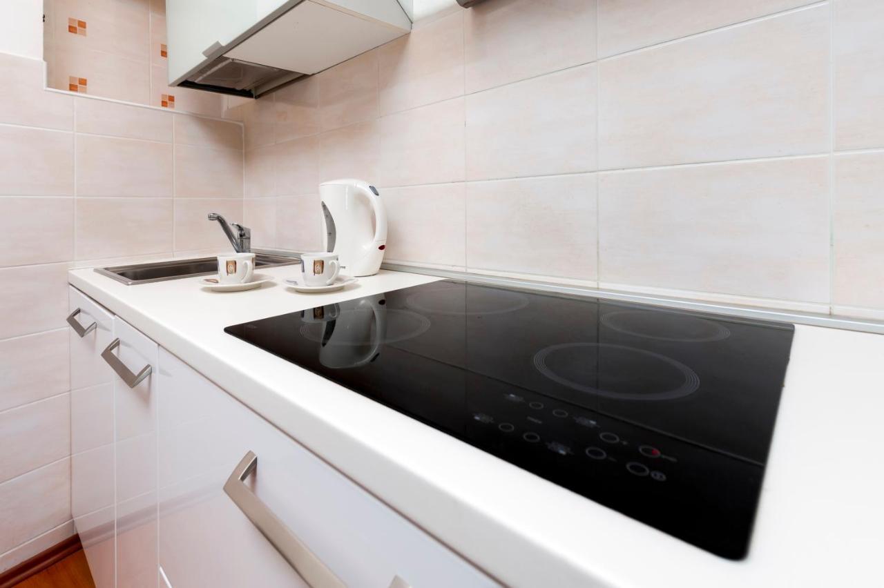 Sea View Apartment Ровин Екстериор снимка